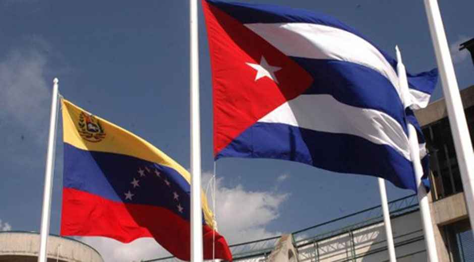 Bandera de Cuba en Venezuela