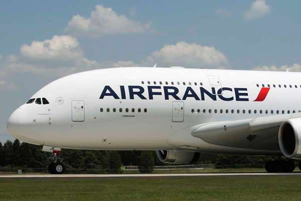 Air France suspende "temporalmente" sus operaciones en Venezuela