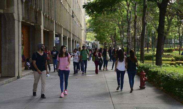 académicas-administrativas-actividades-Ucab-1Abr-apagón