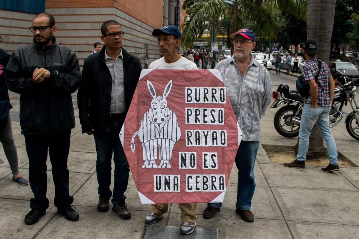 Así reaccionan a la detención del dirigente social Carlos Julio Rojas