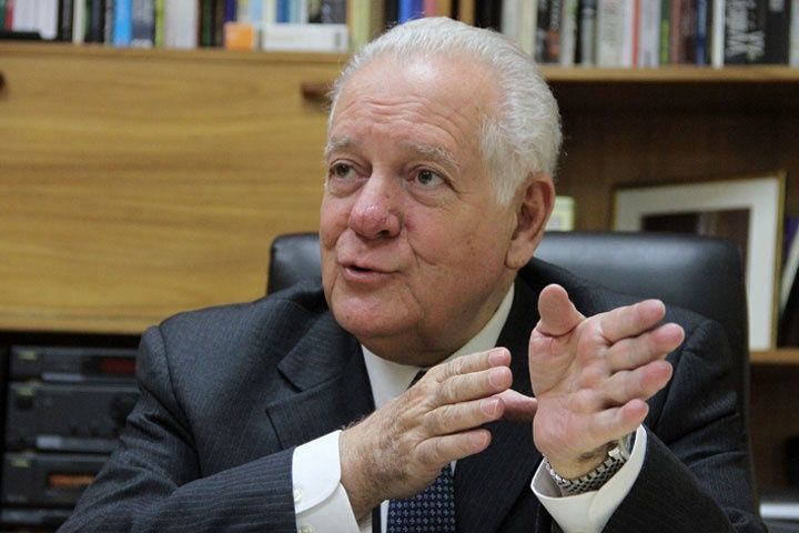Eduardo Fernández aclara que no es candidato a la AN