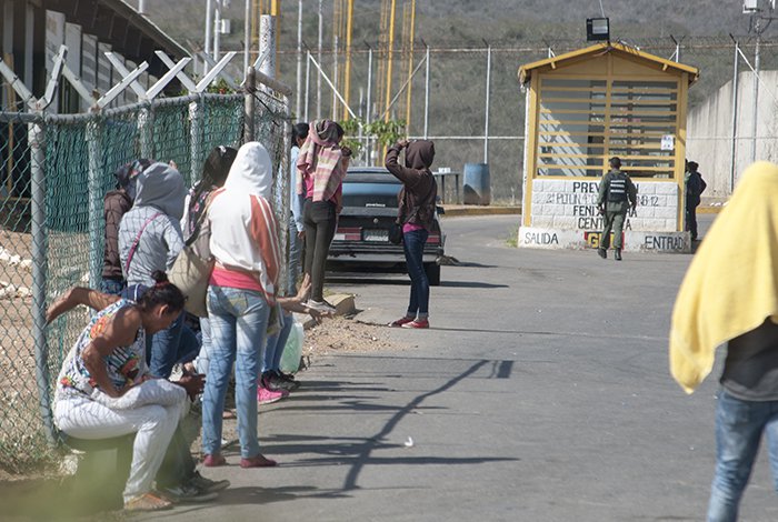Cuatro reclusas en Lara resultan heridas en cárcel Fénix, denuncia OVP