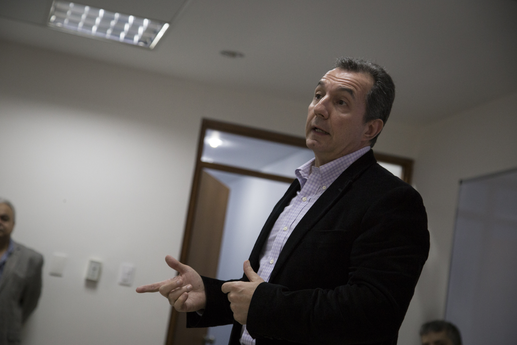 Benigno Alarcón: Oposición tiene que concentrarse en liderar la calle después del 6D