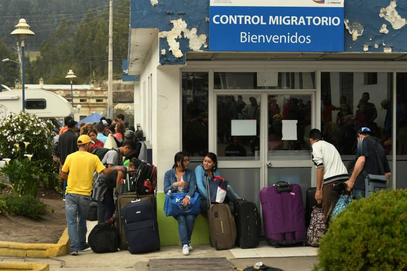 Ecuador pide soluciones "globales" al problema de la migración venezolana