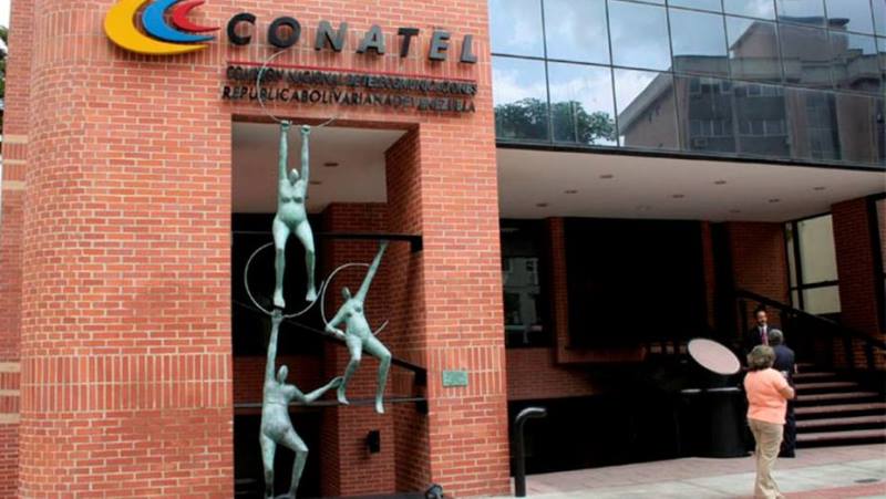 ONG y periodistas protestan por cierre sistemático de medios en Venezuela