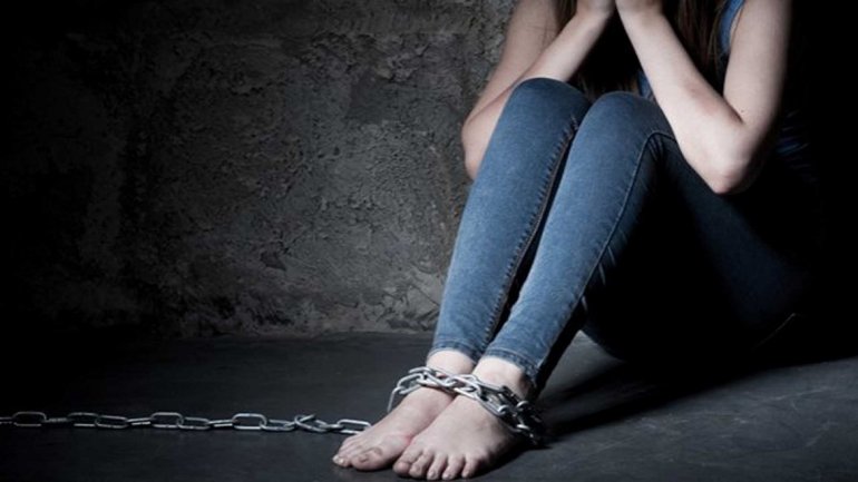 Tres detenidos y cinco mujeres liberadas en España víctimas de explotación sexual
