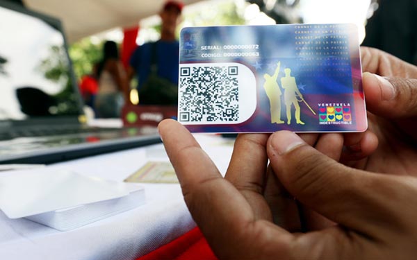 Pago a universitarios por el carnet de la patria violaría autonomía, insisten rectores