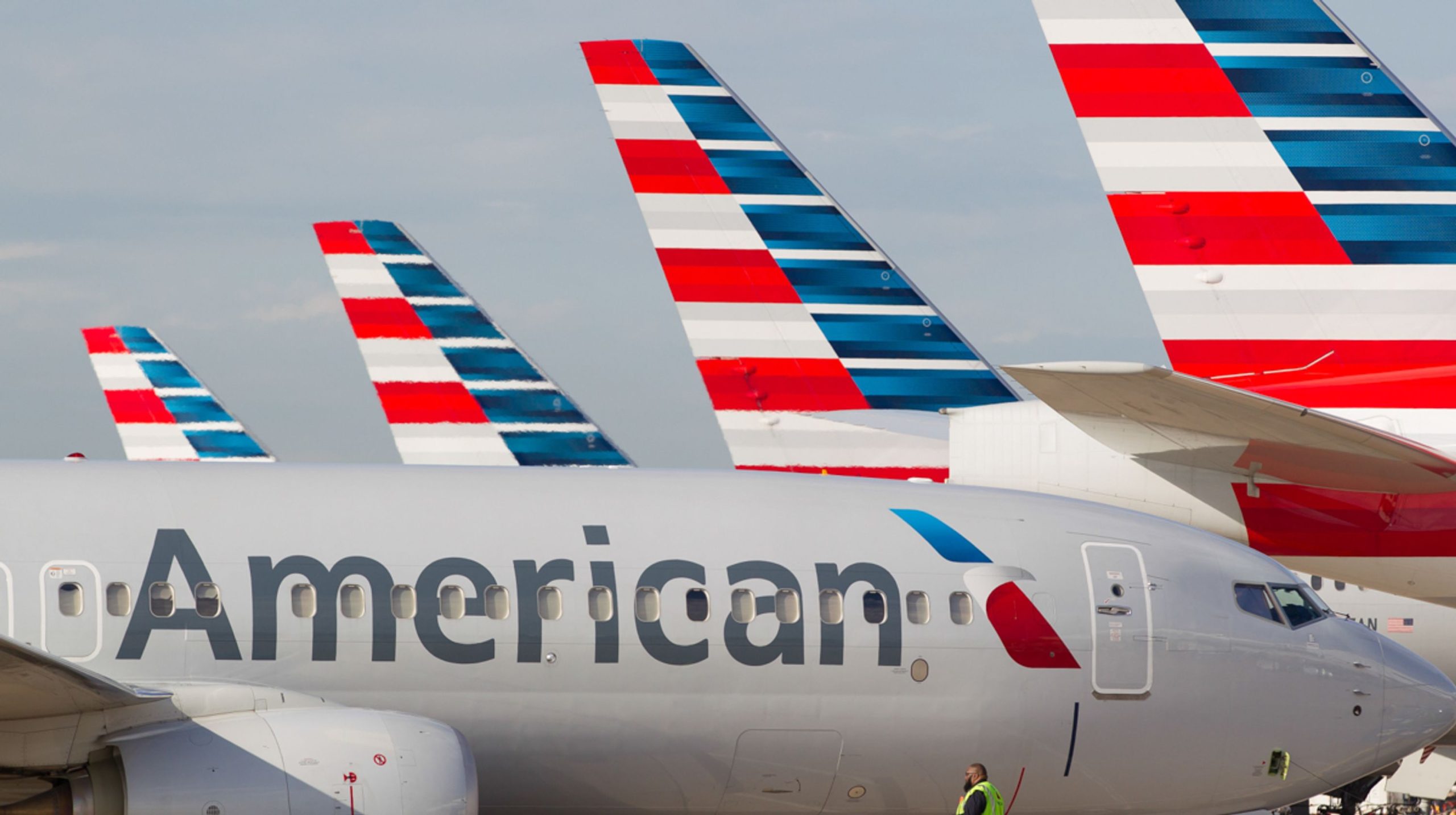 Polizón arrestado en Miami tras sobrevivir vuelo desde Guatemala