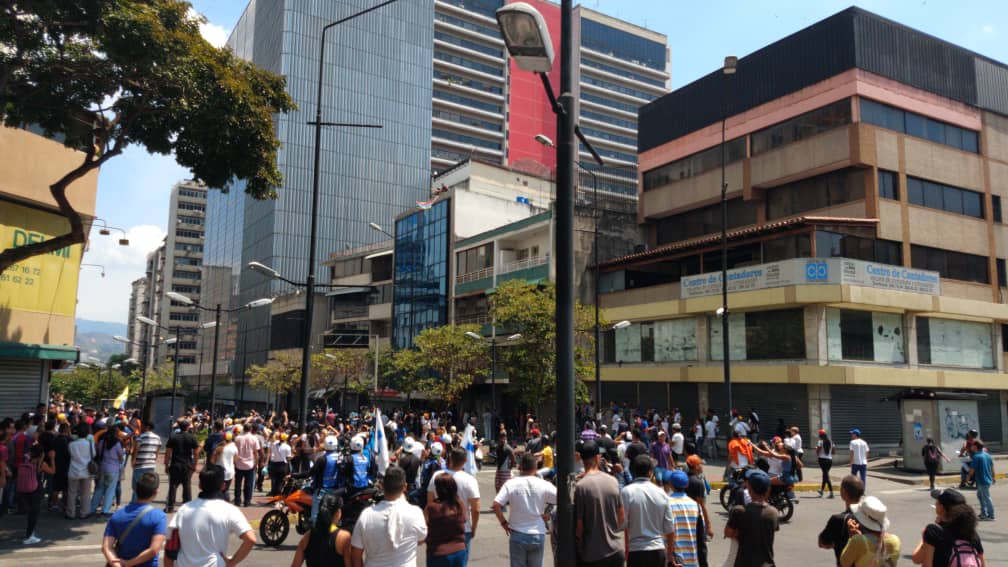 manifestaciones-Chacao-manifestantes-30Abr