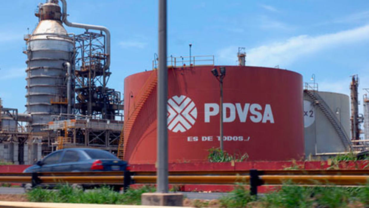 El precio del petróleo venezolano cae a 13,74 dólares