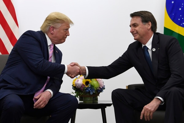 Representantes de la no-política