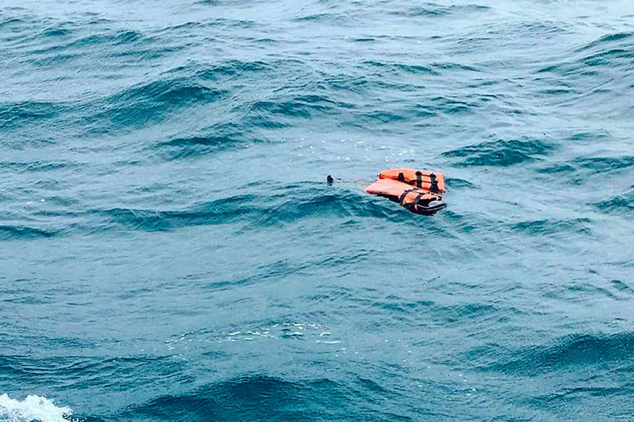 Un bote con migrantes se volcó en las costas de Libia