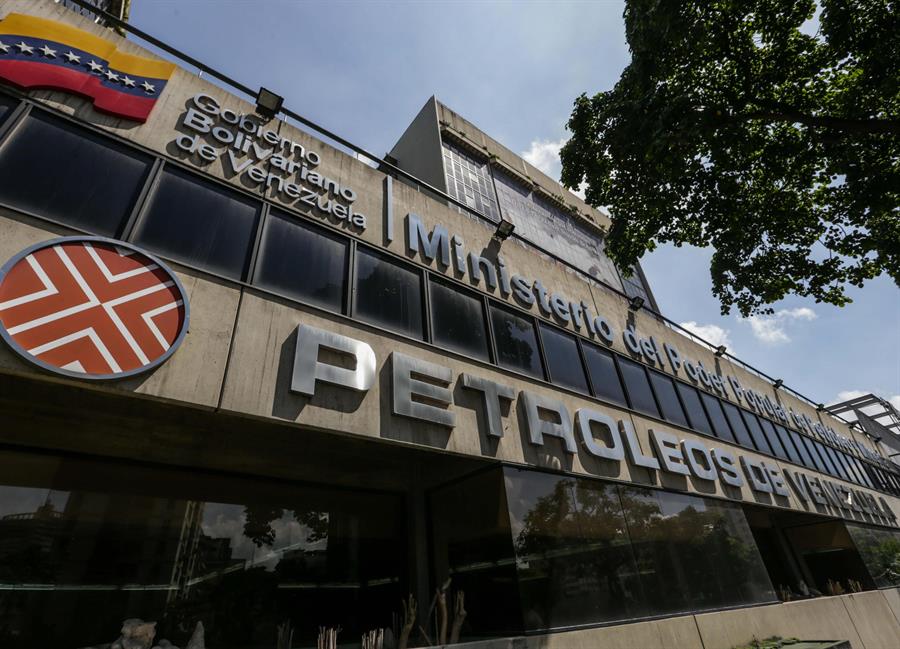Justicia de EEUU acusa a dos personas por participar en blanqueo de fondos de Pdvsa