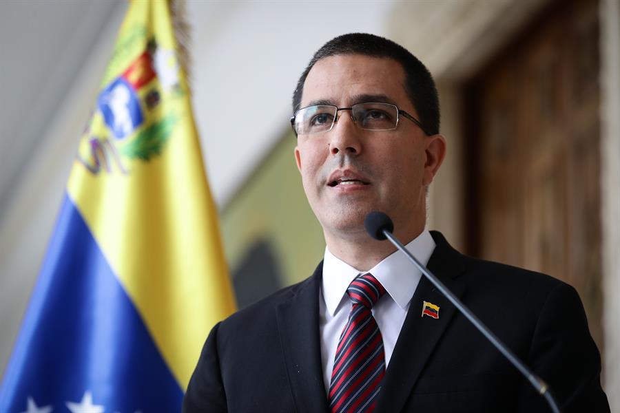 Gobierno de Maduro denuncia a EEUU ante la Corte Penal Internacional