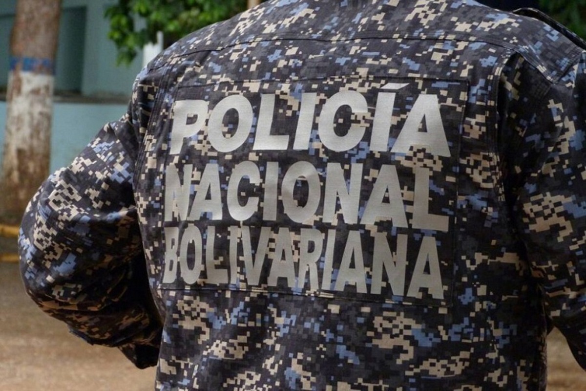 Roland Carreño se encontraría en sede de la PNB en Maripérez, dice su abogado