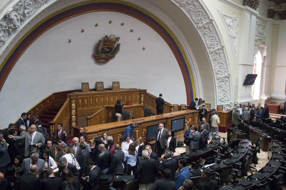 Diputados opositores son investigados por el Ministerio Público