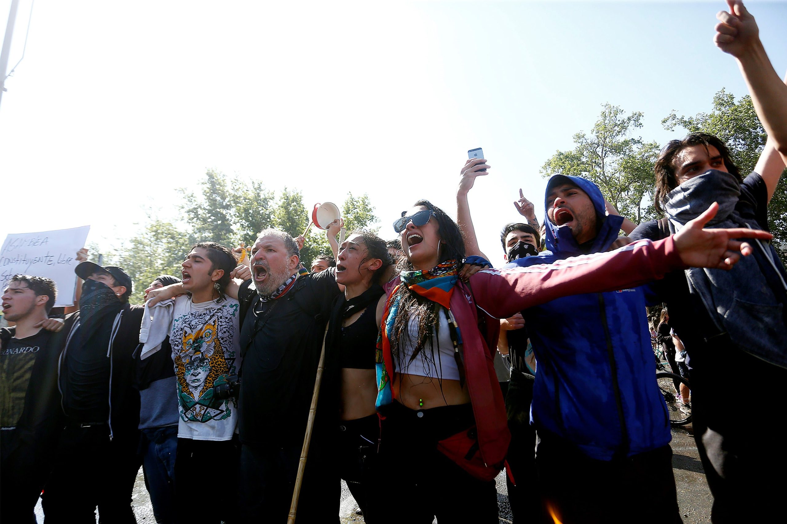 Los diputados chilenos aprueban ley que deja sin efecto el alza de las tarifas del Metro de Santiago