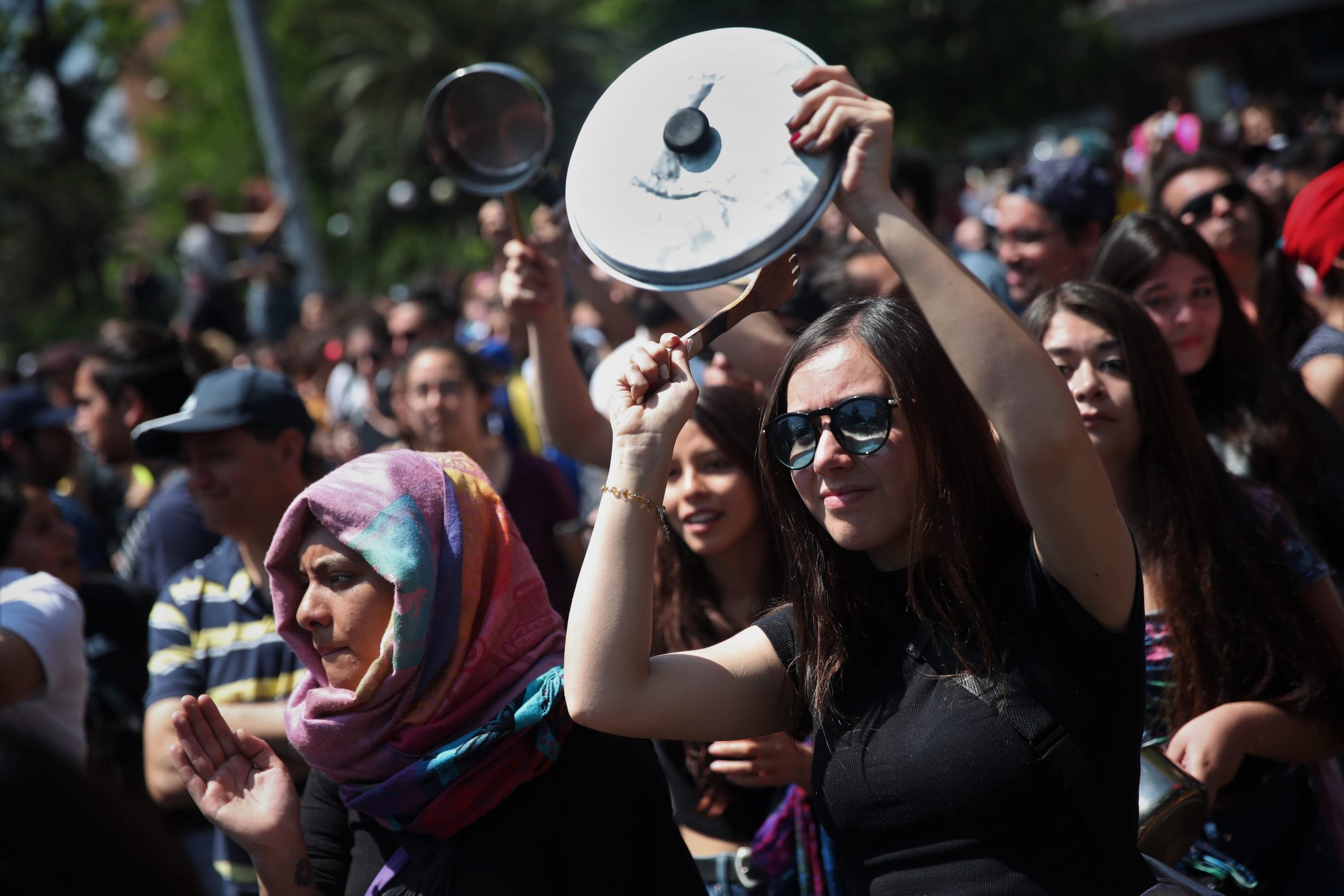 Las cacerolas se han hecho sentir en varias ciudades de Chile