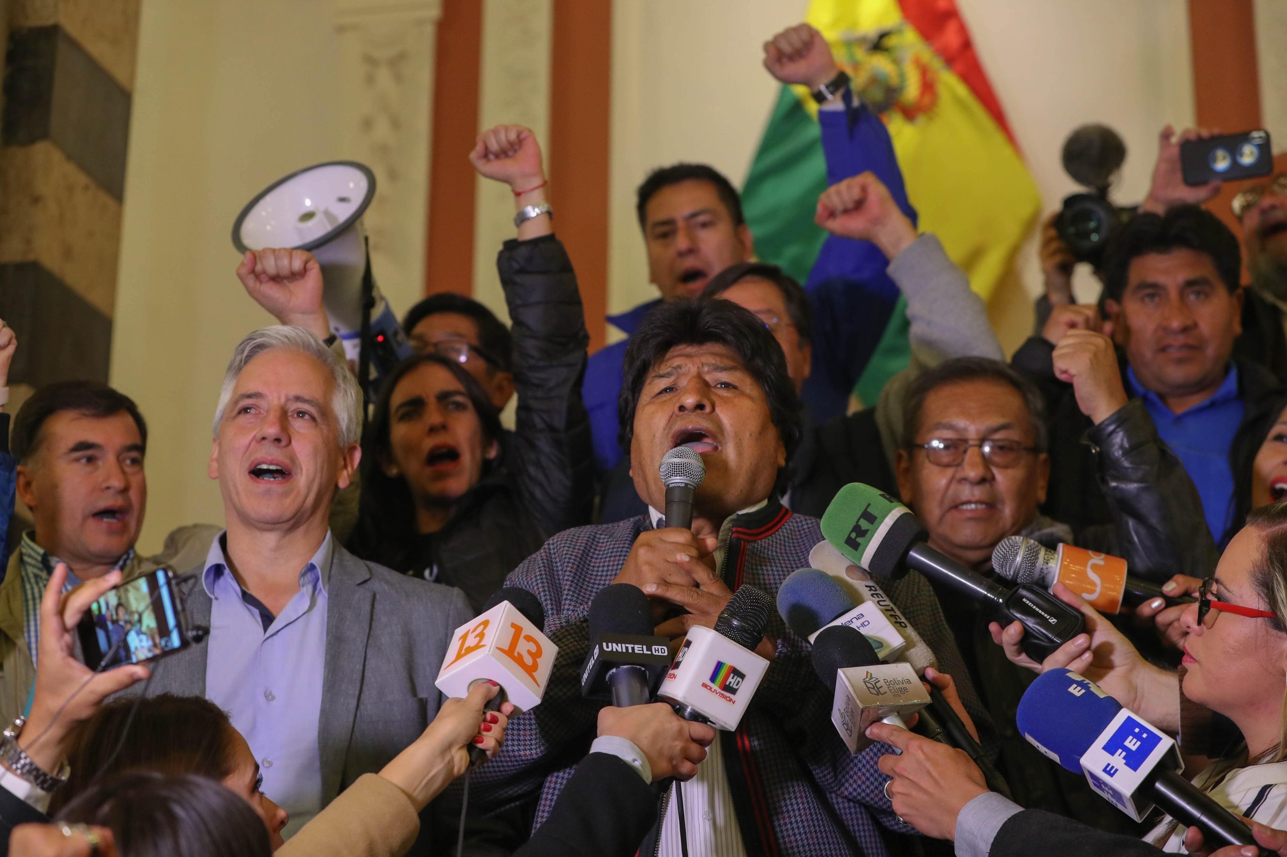 El gobierno boliviano garantizó claridad en resultados de comicios presidenciales