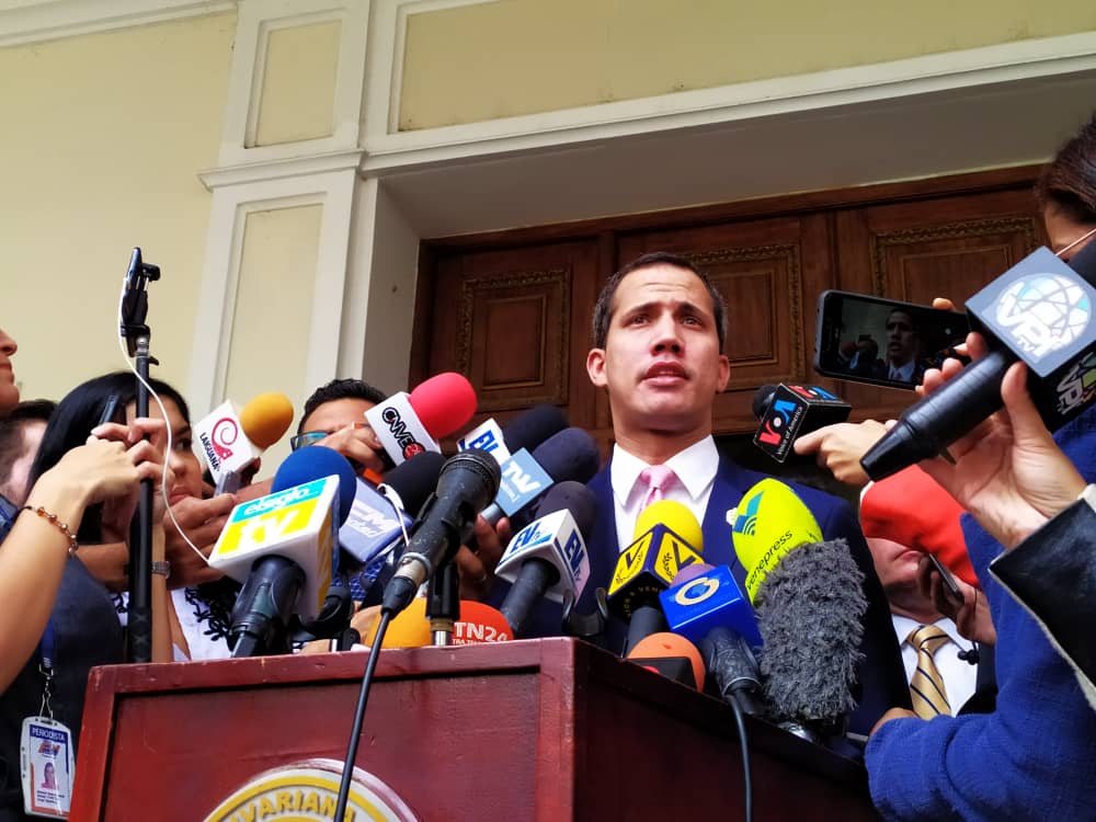 Juan Guaidó dijo que el salario mínimo no alcanza