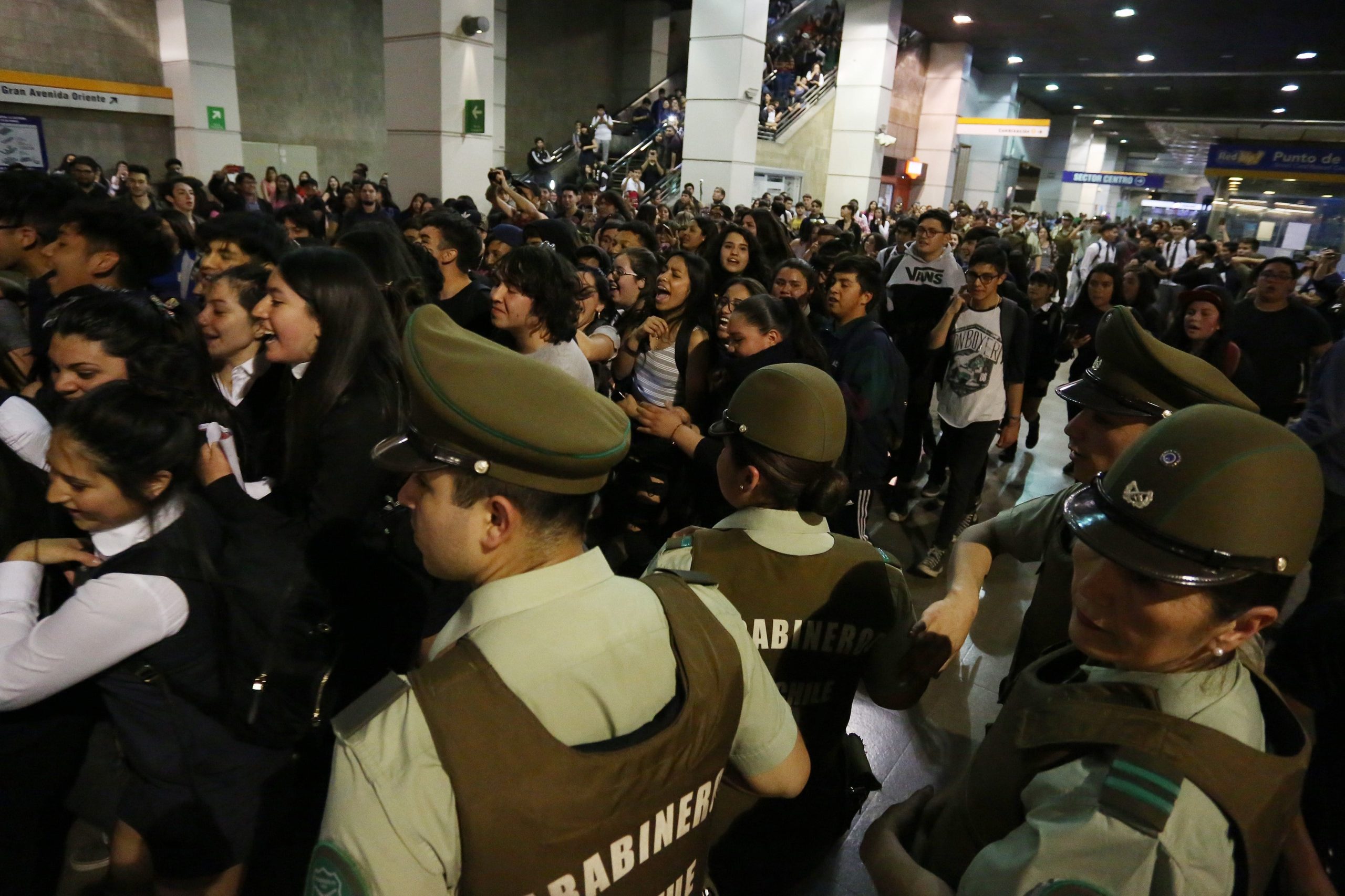 Sebastián Piñera decretó estado de emergencia en Santiago de Chile