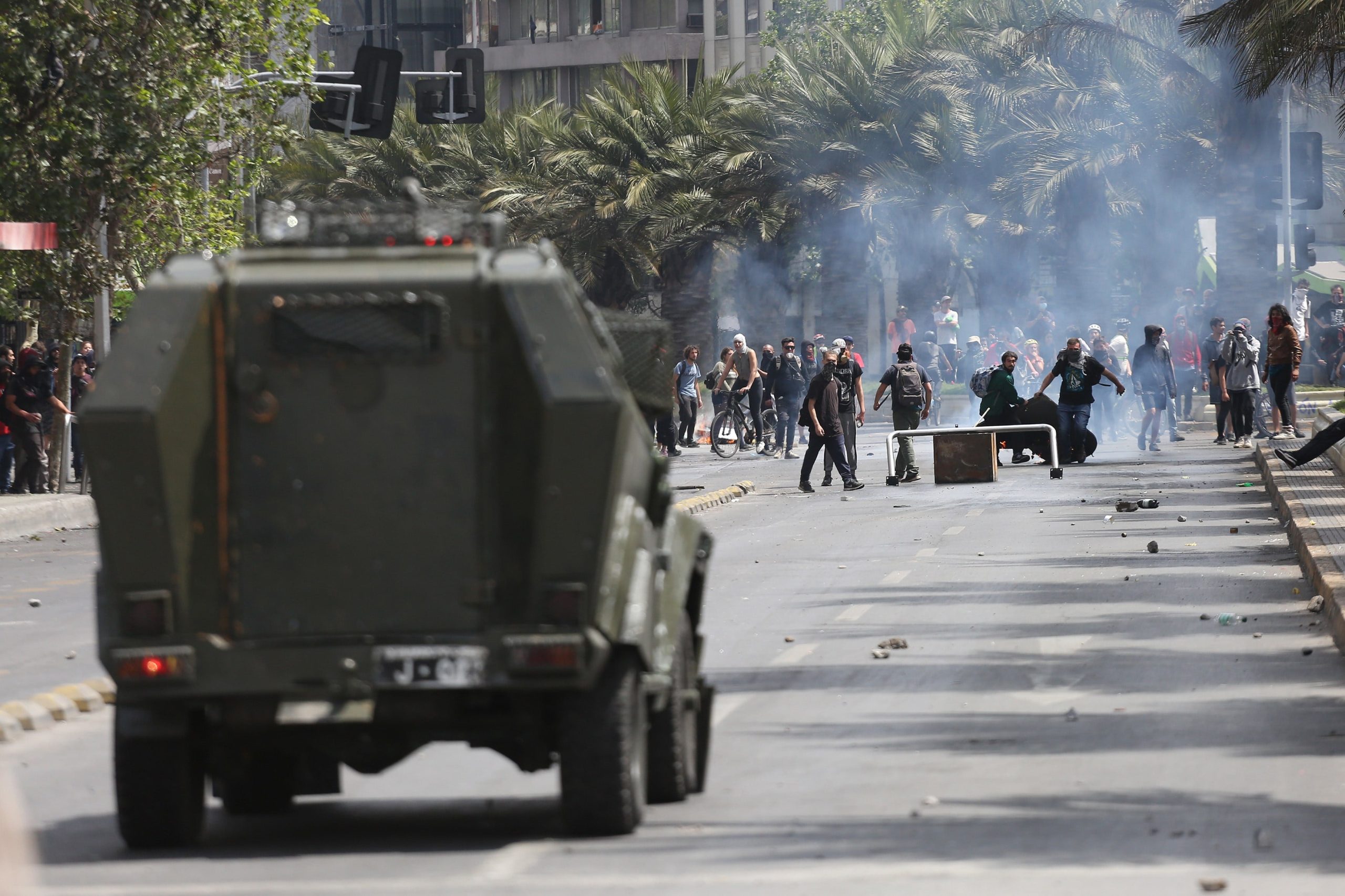 Chile se militariza para tratar de contener la violencia