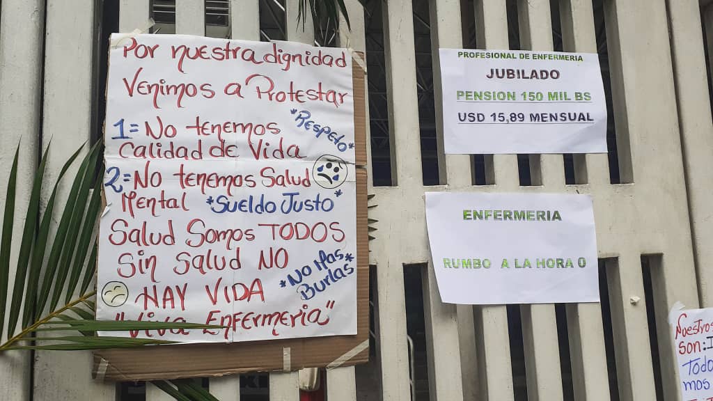 enfermeros protestan en el jm