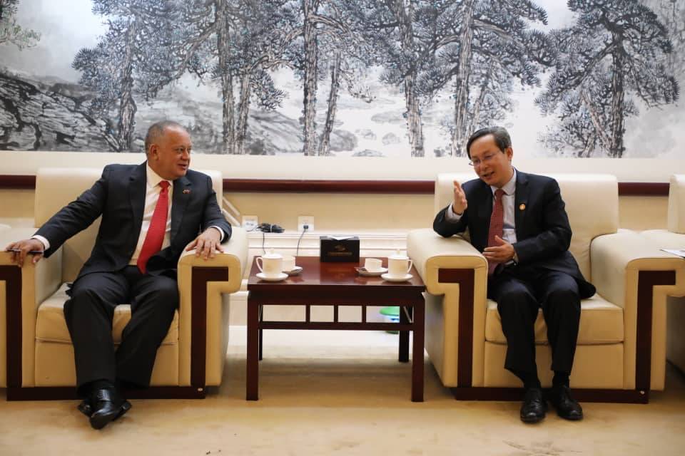 Viaja a China de Diosdado Cabello