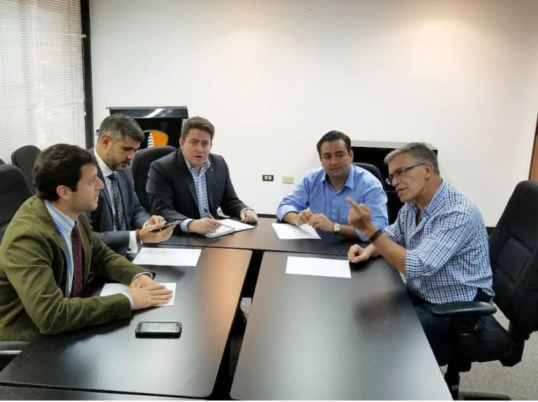 Alcaldes de oposición aspiran “conquistar espacios” más allá de sus municipios