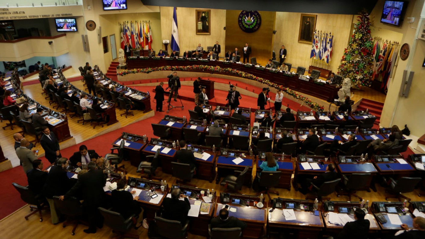 Congreso de El Salvador respalda a Nayib Bukele