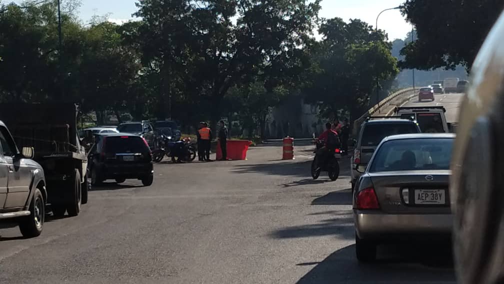 El acceso a Los Caobos está cerrado la mañana de este jueves 21 de noviembre