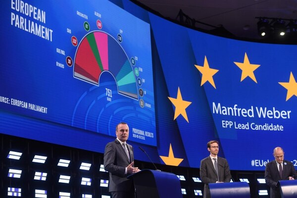 El Partido Popular Europeo pidió la renuncia de Nicolás Maduro