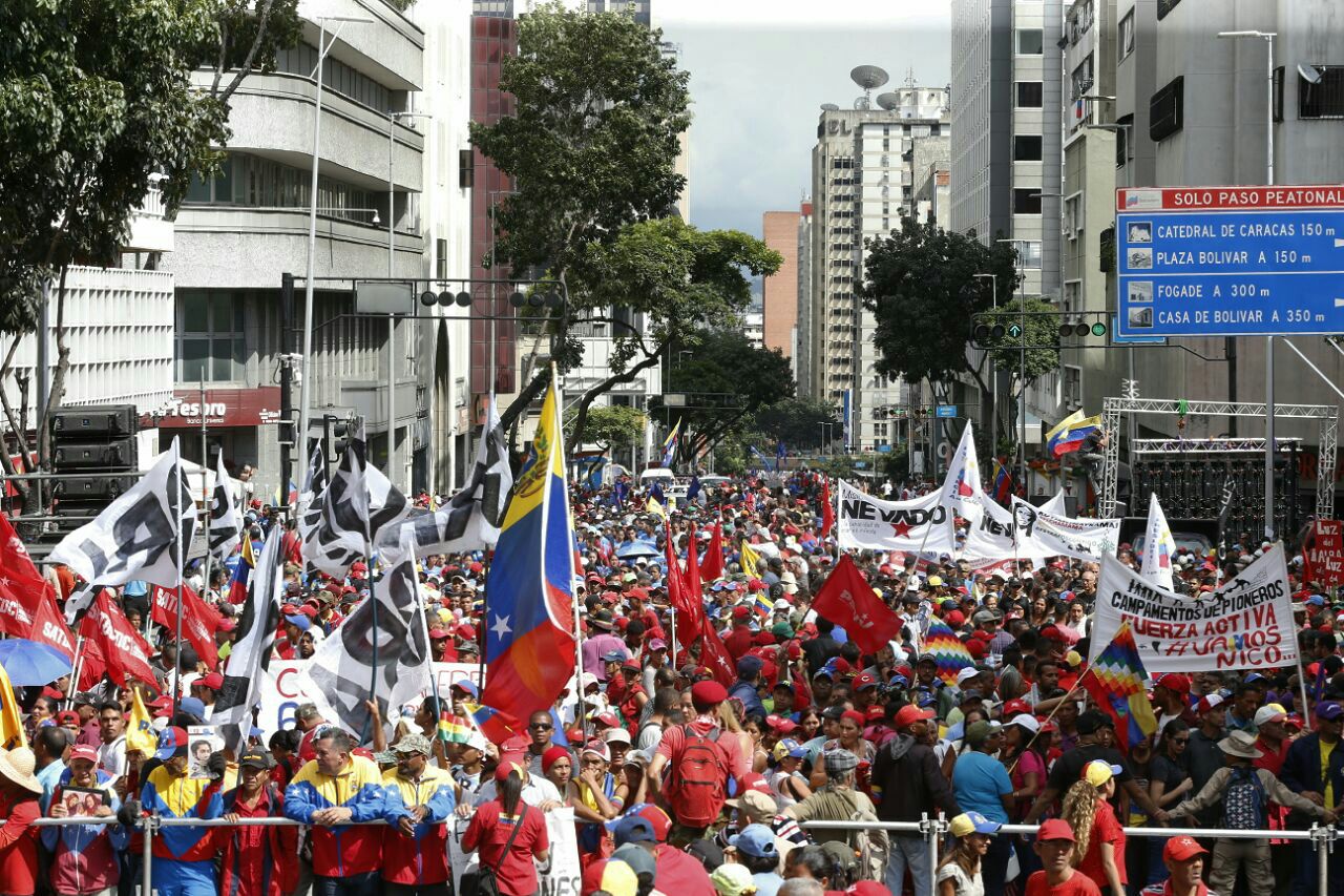 Chavistas llegaron a la avenida Urdaneta este 16 de noviembre