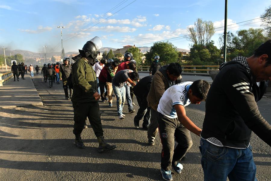 Cinco muertos y 22 heridos dejó un enfrentamiento en Cochabamba