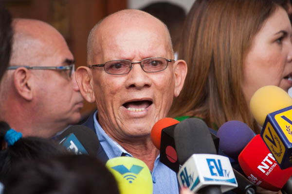 Adolfo Superlano afirma que podrían repetirse elecciones en Barinas