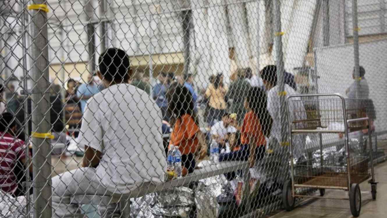 En los centros de migrantes hay al menos 900 venezolanos detenidos