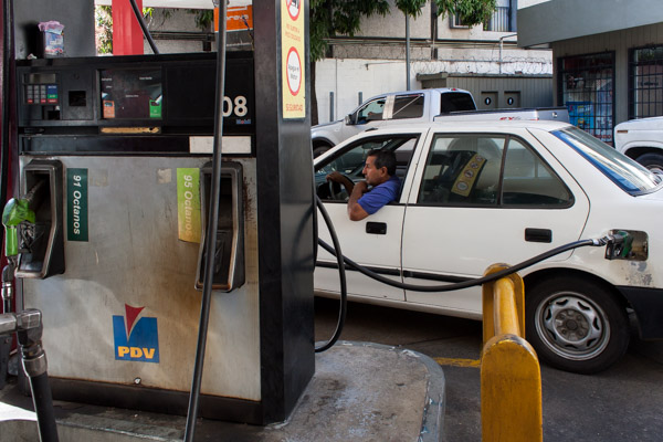 Las fallas de gasolina se repiten en la Gran Caracas y el centro del país