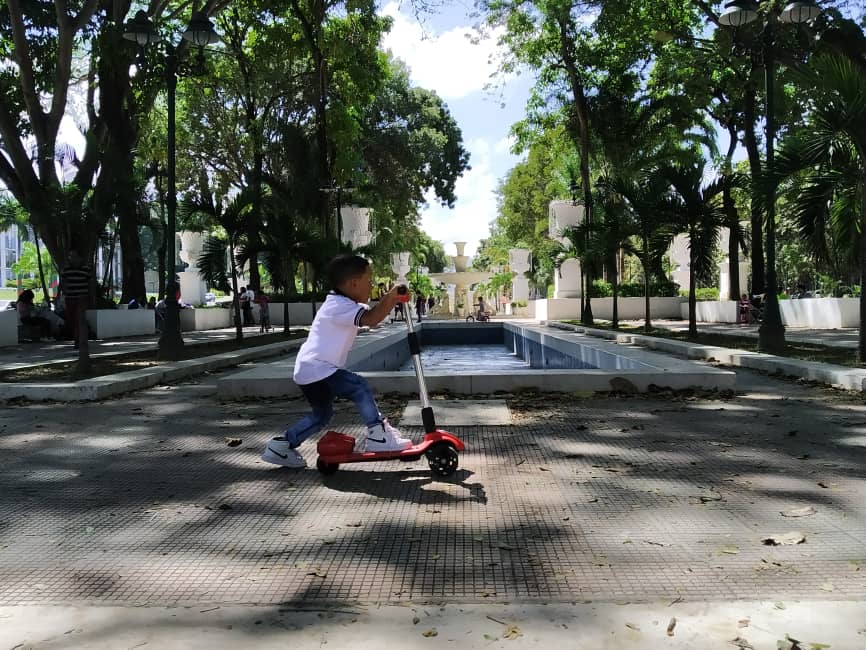 Pocos niños estrenan sus juguetes en las calles este #25Dic