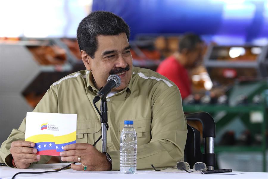 Maduro pide restablecer relaciones consulares con Colombia