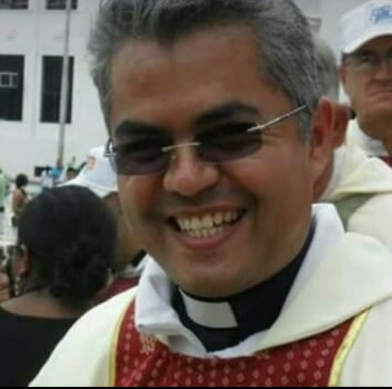 Sacerdote