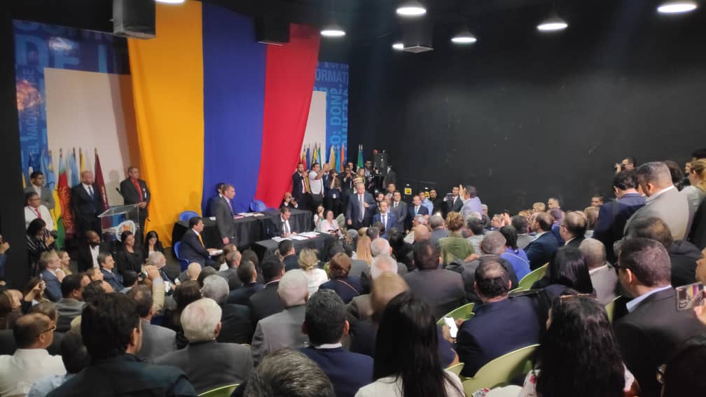 La mayoría opositora reelige a Juan Guaidó al frente de la Asamblea Nacional