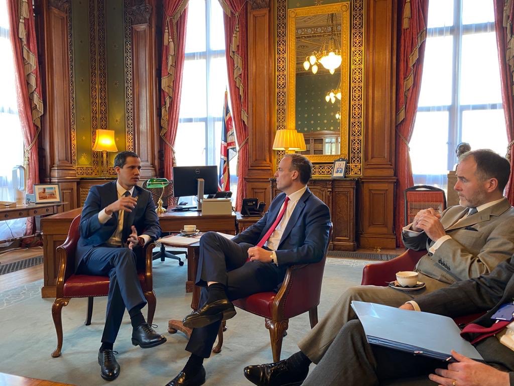 Reino Unido expresó respaldo inquebrantable a Juan Guaidó