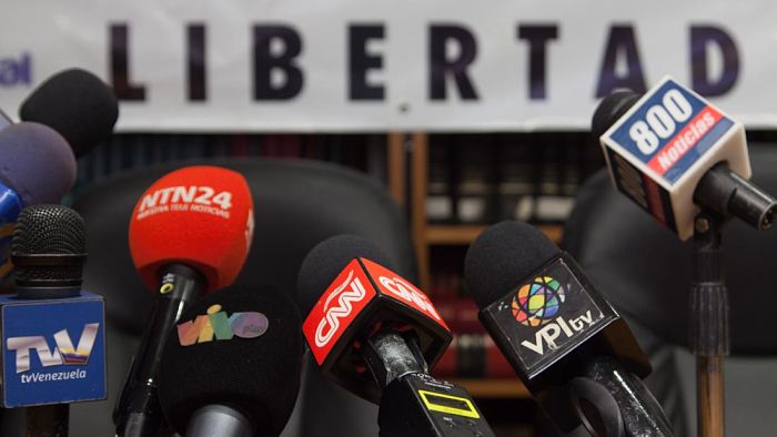 Periodistas denunciaron a Luis Parra de querer sobornarlos