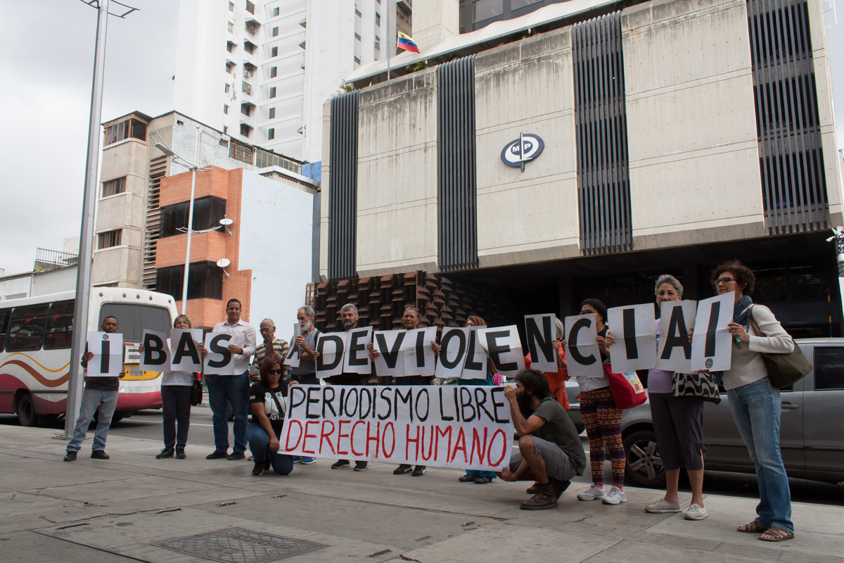 En un mes de cuarentena han sido detenidos 14 trabajadores de la prensa en Venezuela