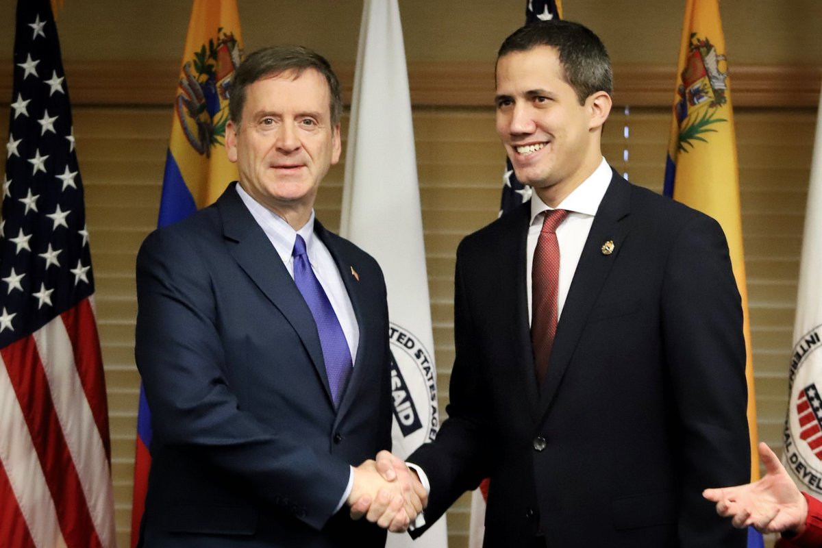 El director de la Usaid y Juan Guaidó se reunieron este jueves 6 de febrero