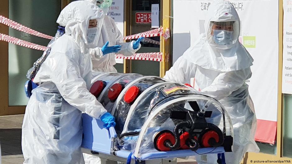 China reporta la mayor caída de nuevos casos de coronavirus en un mes