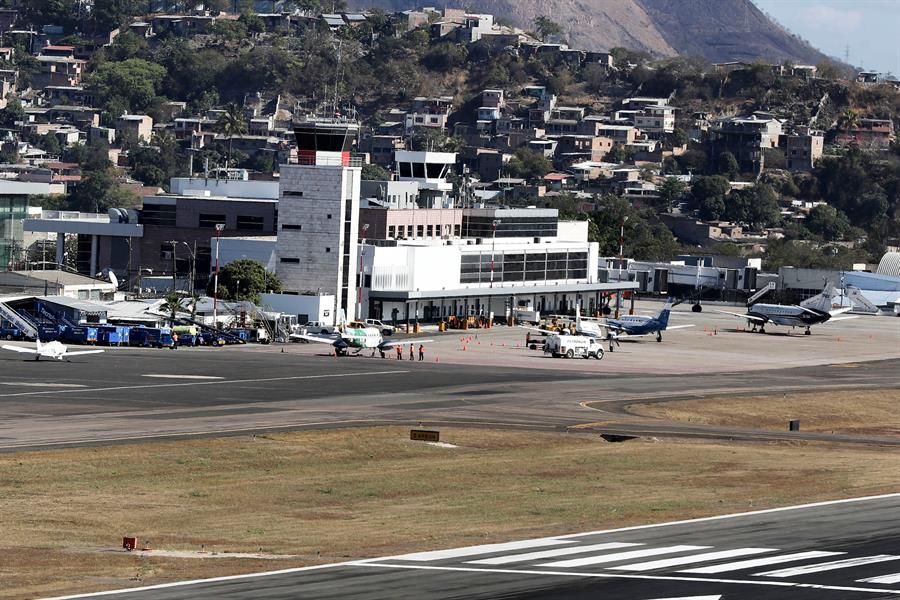 Aeropuertos ajustan logística para reactivar vuelos en Venezuela