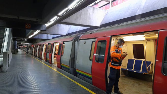 Reportan fallas en línea 1 y 2 del Metro de Caracas este #15Dic