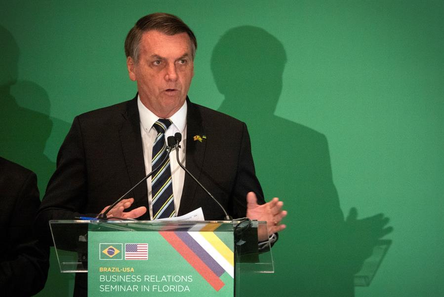 Bolsonaro dice en Miami que hay que devolver la normalidad a Venezuela