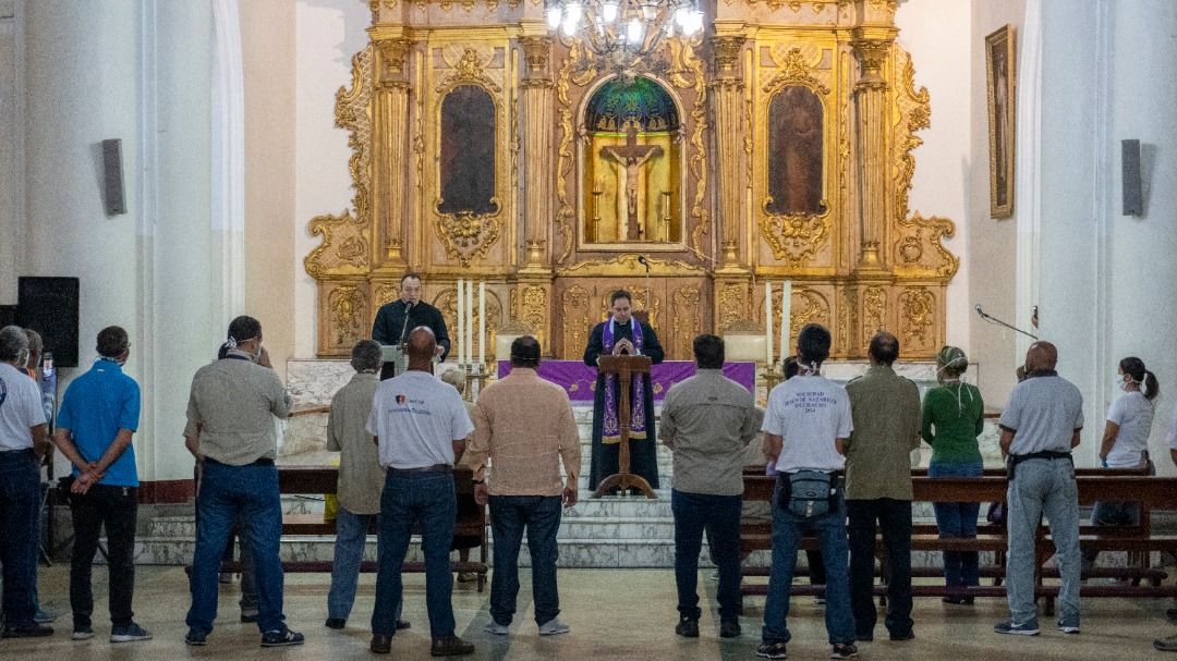 Palmeros de Chacao celebraron misa a puerta cerrada este #29Mar